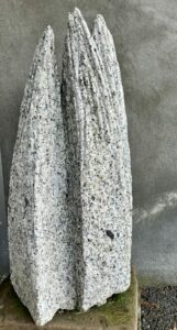 Griffes, 2002, Granit du Mont -Blanc, 82 x 29 x 21 cm