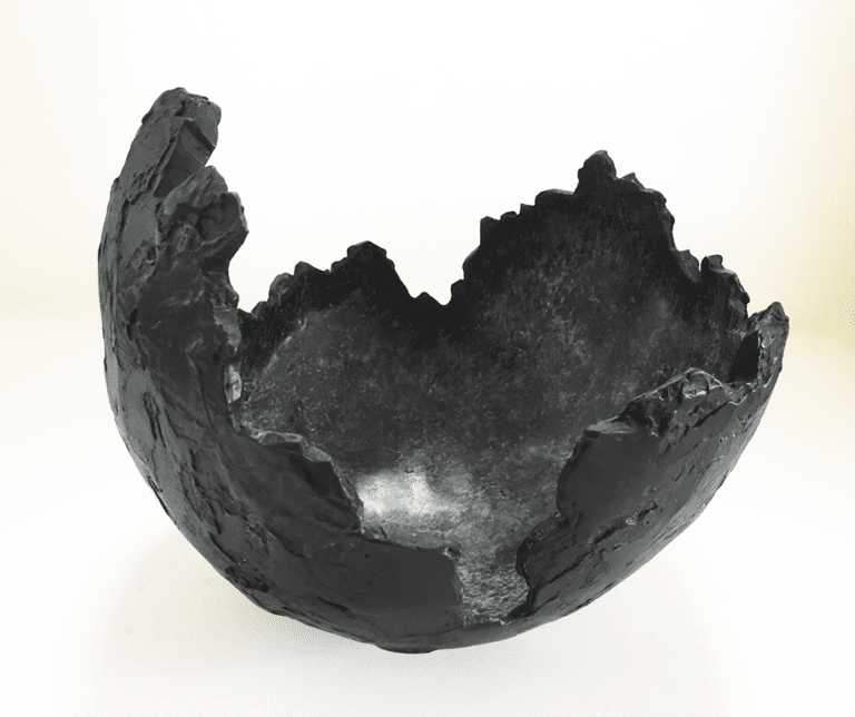 COUPE I, 2016 Bronze patine noire 27 x 27 x 23 cm