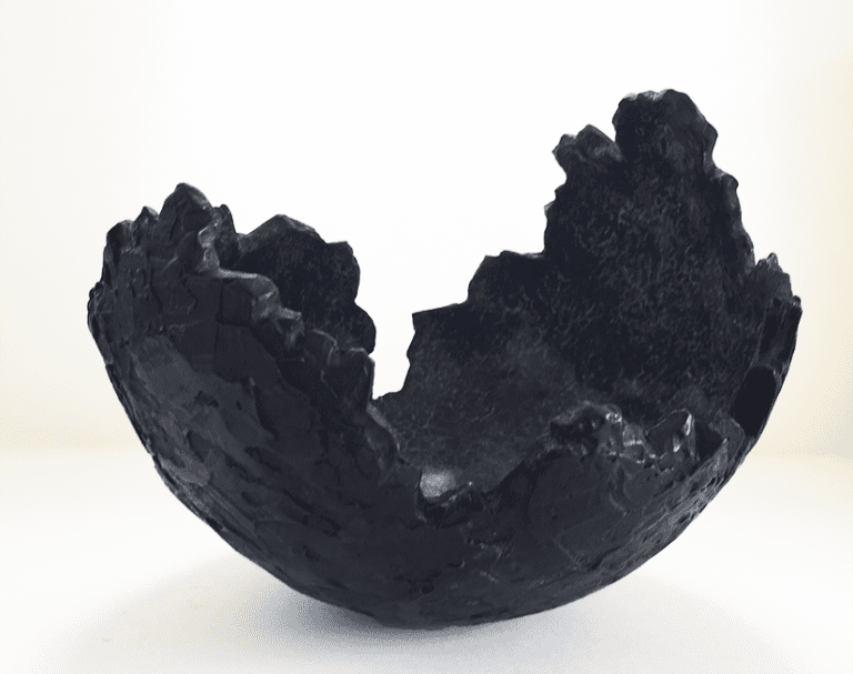 COUPE I, 2016 Bronze patine noire 27 x 27 x 23 cm