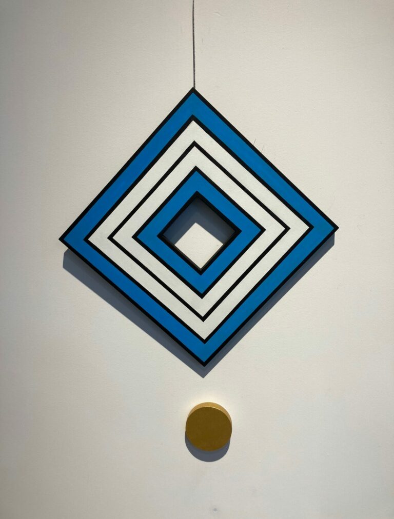 Remède 6, 2017, Acrylique sur bois, 28,5 x 28,5 cm