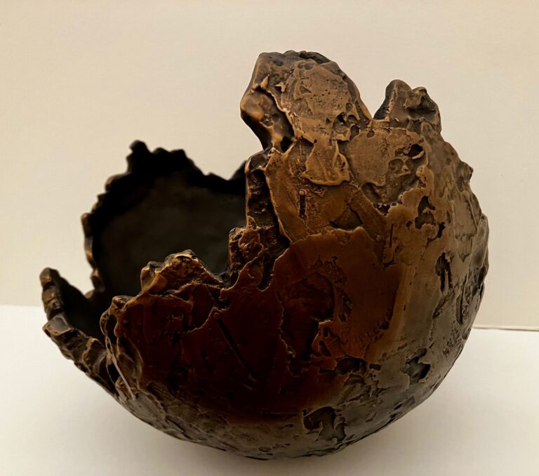 COUPE II, 2022, Bronze patine barège, 27 x 27 x 23 cm